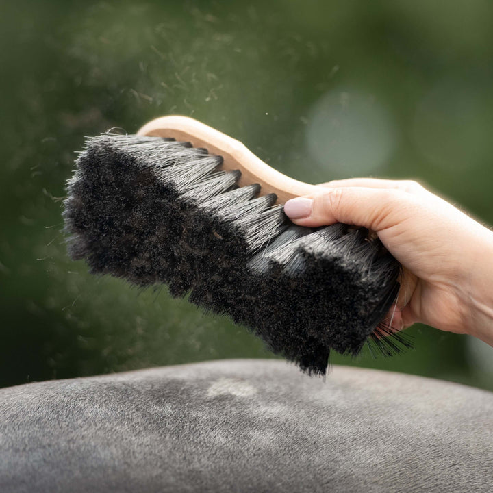 Brosse pour cheval douce en forme de Borstiq