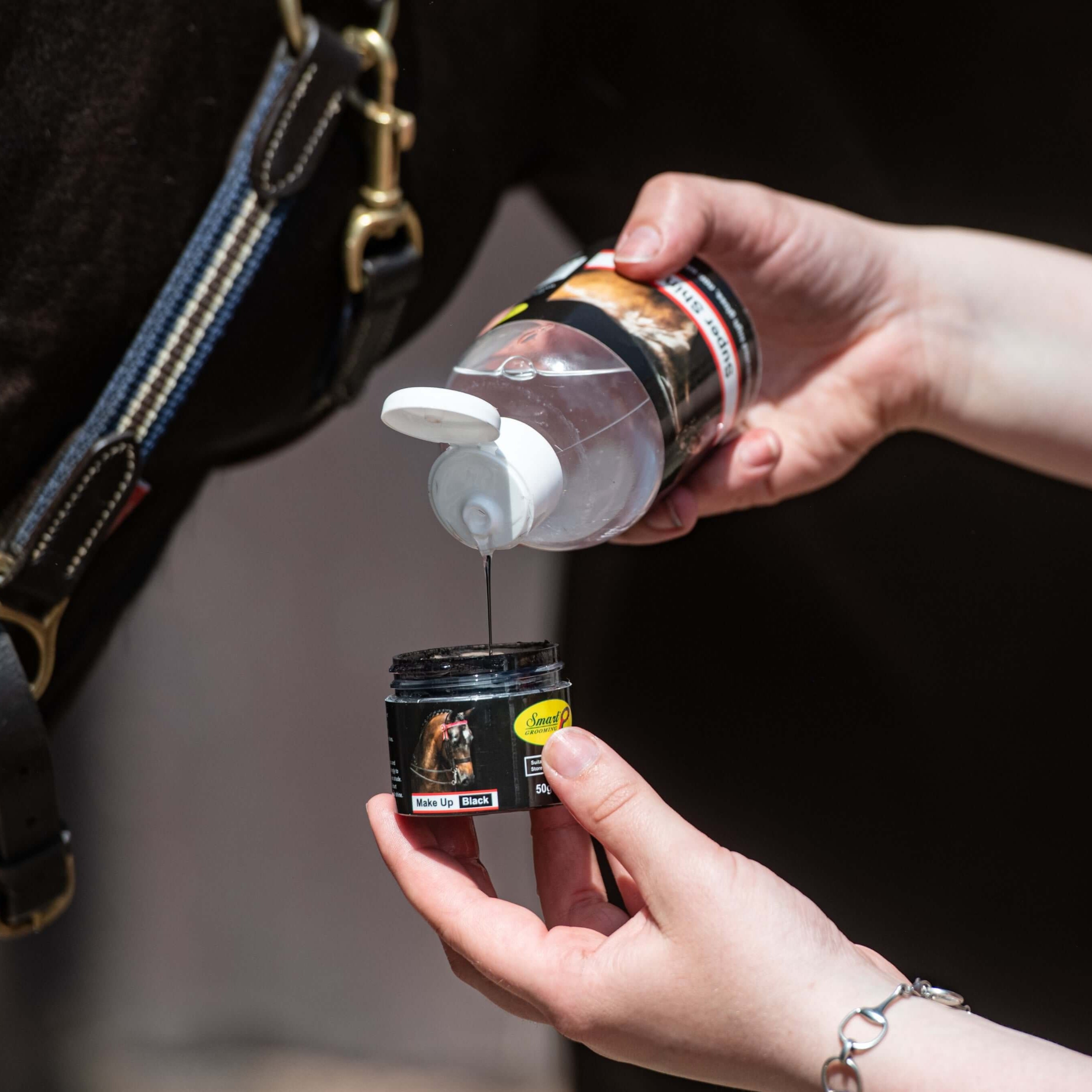 Equine Make Up – Smart Grooming